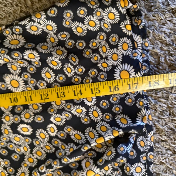 Free People Mini Skirt Black Floral Print A-Line Flared Casual Cute medium - Picture 7 of 7